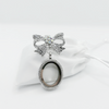 Floating Memories Medaillon, Floating Charms, Schlüsselanhänger Floating Medaillon, Hochzeitsmedaillon, Floating Memorys, Strass Medaillon, Hochzeit Charmes, besonderes Geschenk, Erinnerung, persönliches Schmuckstück, schwebende Kette, schwebendes Medaillon, Hochzeit, Hochzeits-Villa, Hochzeitsgeschenk, Hochzeitsschmuck, Wedding Charms, Geschenk, Geburtstagsgeschenk, Hochzeitstag, Muttertag, Geschenk für sie, Kristall Medaillon, Hochzeitsbrosche