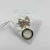 Floating Memories Medaillon, Floating Charms, Brosche Floating Medaillon, Hochzeitsmedaillon, Floating Memorys, Strass Medaillon, Hochzeit Charmes, besonderes Geschenk, Erinnerung, persönliches Schmuckstück, schwebende Kette, schwebendes Medaillon, Hochzeit, Hochzeits-Villa, Hochzeitsgeschenk, Hochzeitsschmuck, Wedding Charms, Geschenk, Geburtstagsgeschenk, Hochzeitstag, Muttertag, Geschenk für sie, Hochzeitsbrosche, Brosche für Brautstrauß