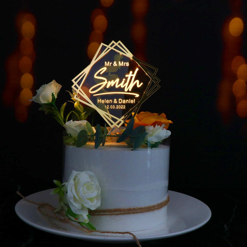 Cakepopper, LED Cake Topper, Leuchtender Cake Topper, Kuchendeko, Acryldeko, Tortentopper, Hochzeitstorte deko, Gold, Wedding Cake Topper, Hochzeits-Villa, Moderne Hochzeitstorte, Leuchtende Hochzeitsdekoration, Außergewöhnliche Hochzeitstorte, Hochzeitskuchen, Personalisierter Wedding Cake Topper 