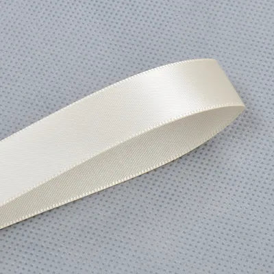 Satin, Band, Satinband, Schleife, Geschenkverpackung, Seidenband, Geschenkband, Hochzeitsschleife, Verpackung, dünnes Band,  Schleifenband, Dekoband, Einladung Hochzeit, Hochzeitseinladung, Hochzeit Papeterie,