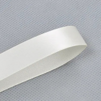Satin, Band, Satinband, Schleife, Geschenkverpackung, Seidenband, Geschenkband, Hochzeitsschleife, Verpackung, dünnes Band,  Schleifenband, Dekoband, Einladung Hochzeit, Hochzeitseinladung, Hochzeit Papeterie,