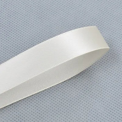 Satin, Band, Satinband, Schleife, Geschenkverpackung, Seidenband, Geschenkband, Hochzeitsschleife, Verpackung, dünnes Band,  Schleifenband, Dekoband, Einladung Hochzeit, Hochzeitseinladung, Hochzeit Papeterie,