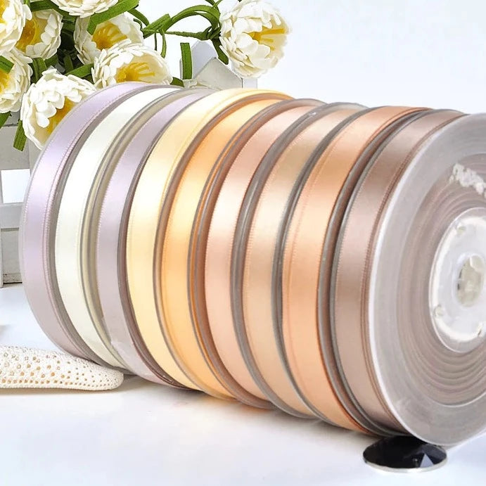 Satin, Band, Satinband, Schleife, Geschenkverpackung, Seidenband, Geschenkband, Hochzeitsschleife, Verpackung, dünnes Band,  Schleifenband, Dekoband, Einladung Hochzeit, Hochzeitseinladung, Hochzeit Papeterie,