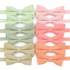 Hochzeits outfit, Bräutigam outfit, Partnerlook Hochzeit, Hochzeit, Hochzeits-Villa, Bräutigam Accessoires, Accessoires für Ihn, Fliegen, Farbenfrohe Hochzeit, Outfit für ihn, Hochzeitsgast Outfit für ihn, Fliegen aus Baumwolle, Accessoires die zusammenpassen, passende Accessoires für ihn, Bunte Hochzeit, Krawattenfliegen, Vater Sohn Outfit, Vater und Sohn Partnerlook