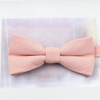 Hochzeits outfit, Bräutigam outfit, Partnerlook Hochzeit, Hochzeit, Hochzeits-Villa, Bräutigam Accessoires, Accessoires für Ihn, Fliegen, Farbenfrohe Hochzeit, Outfit für ihn, Hochzeitsgast Outfit für ihn, Fliegen aus Baumwolle, Accessoires die zusammenpassen, passende Accessoires für ihn, Bunte Hochzeit, Krawattenfliegen, Vater Sohn Outfit, Vater und Sohn Partnerlook