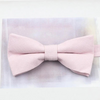 Hochzeits outfit, Bräutigam outfit, Partnerlook Hochzeit, Hochzeit, Hochzeits-Villa, Bräutigam Accessoires, Accessoires für Ihn, Fliegen, Farbenfrohe Hochzeit, Outfit für ihn, Hochzeitsgast Outfit für ihn, Fliegen aus Baumwolle, Accessoires die zusammenpassen, passende Accessoires für ihn, Bunte Hochzeit, Krawattenfliegen, Vater Sohn Outfit, Vater und Sohn Partnerlook