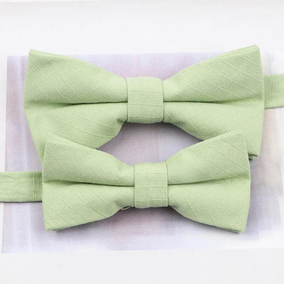 Hochzeits outfit, Bräutigam outfit, Partnerlook Hochzeit, Hochzeit, Hochzeits-Villa, Bräutigam Accessoires, Accessoires für Ihn, Fliegen, Farbenfrohe Hochzeit, Outfit für ihn, Hochzeitsgast Outfit für ihn, Fliegen aus Baumwolle, Accessoires die zusammenpassen, passende Accessoires für ihn, Bunte Hochzeit, Krawattenfliegen, Vater Sohn Outfit, Vater und Sohn Partnerlook