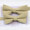 Hochzeits outfit, Bräutigam outfit, Partnerlook Hochzeit, Hochzeit, Hochzeits-Villa, Bräutigam Accessoires, Accessoires für Ihn, Fliegen, Farbenfrohe Hochzeit, Outfit für ihn, Hochzeitsgast Outfit für ihn, Fliegen aus Baumwolle, Accessoires die zusammenpassen, passende Accessoires für ihn, Bunte Hochzeit, Krawattenfliegen, Vater Sohn Outfit, Vater und Sohn Partnerlook