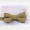 Hochzeits outfit, Bräutigam outfit, Partnerlook Hochzeit, Hochzeit, Hochzeits-Villa, Bräutigam Accessoires, Accessoires für Ihn, Fliegen, Farbenfrohe Hochzeit, Outfit für ihn, Hochzeitsgast Outfit für ihn, Fliegen aus Baumwolle, Accessoires die zusammenpassen, passende Accessoires für ihn, Bunte Hochzeit, Krawattenfliegen, Vater Sohn Outfit, Vater und Sohn Partnerlook