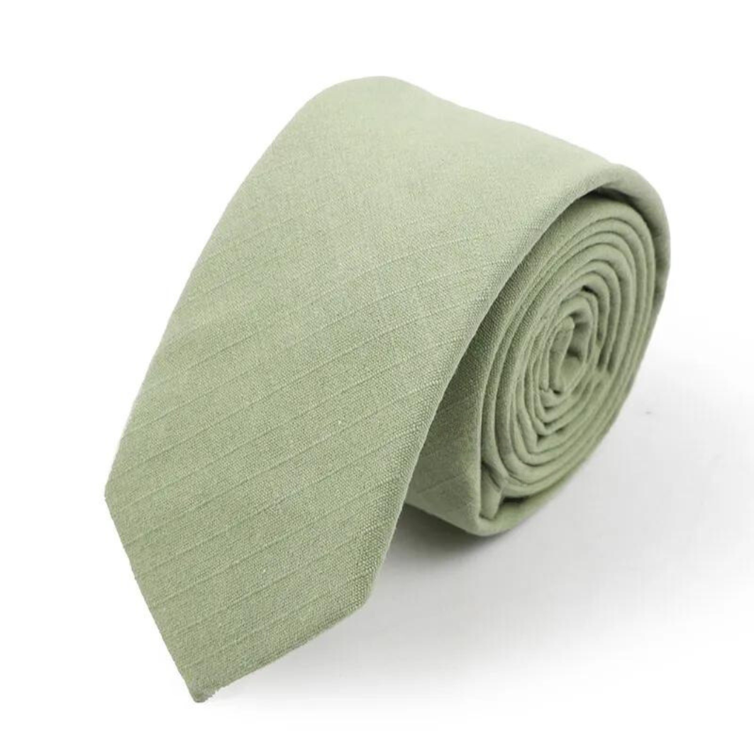 Hochzeits outfit, Bräutigam outfit, Partnerlook Hochzeit, Hochzeit, Hochzeits-Villa, Bräutigam Accessoires, Accessoires für Ihn, Krawatte, Farbenfrohe Hochzeit, Outfit für ihn, Hochzeitsgast Outfit für ihn, Krawatten aus Baumwolle, Accessoires die zusammenpassen, passende Accessoires für ihn, Bunte Hochzeit