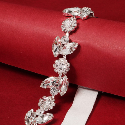 Strumpfband, Brautkleid Accessoires, Hochzeits-Villa, Brautaccessoire, Hochzeitsaccessoire, Braut, Hochzeit, Brautstrumpfband,  Kristalle, elegantes Strumpfband, Hochzeitsbrauch, Hochzeitstradition