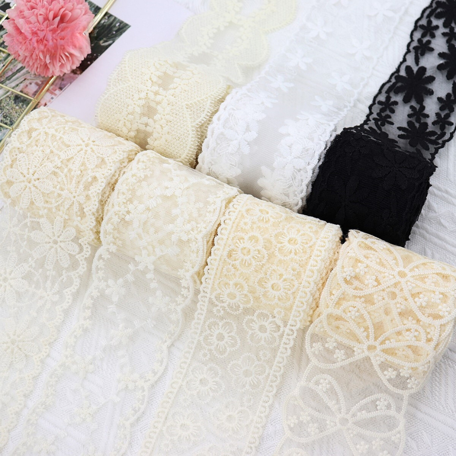 Spitzenbänder, Dekoband, Band mit Spitze, Schleifen, Hochzeitsschleife, Bänder für Einladungskarten, Dekoschleife, Stuhlschleife, Vintage Hochzeit, Geschenkband, Geschenkverpackung, Hochzeitsband, Hochzeits-Villa, Dekoration, Save the Date, Hochzeitseinladung, Romantische Bänder Schleifen, Hochzeitsspitze