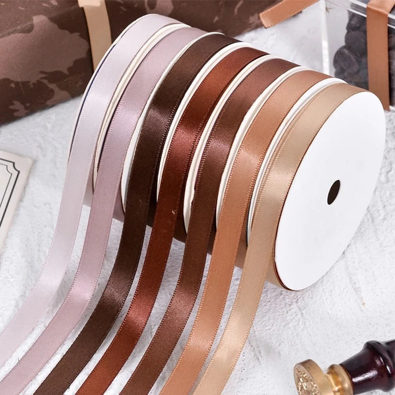 Satin, Band, Satinband, Schleife, Geschenkverpackung, Seidenband, Geschenkband, Hochzeitsschleife, Verpackung, dünnes Band,  Schleifenband, Dekoband, Einladung Hochzeit, Hochzeitseinladung, Hochzeit Papeterie,