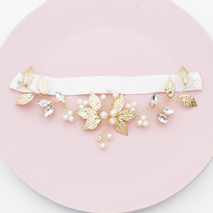 Strumpfband, Brautkleid Accessoires, Hochzeits-Villa, Brautaccessoire, Hochzeitsaccessoire, Braut, Hochzeit, Brautstrumpfband,  Kristalle, elegantes Strumpfband, Hochzeitsbrauch, Hochzeitstradition, Perlen,, Kristalle