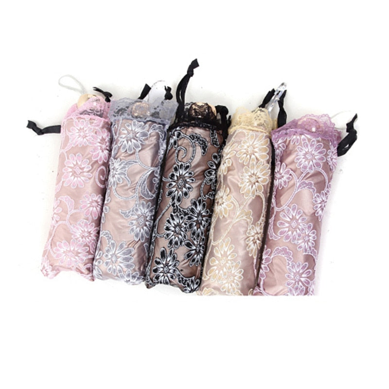 Brautschirm, Hochzeit Regen, Hochzeitschirm, Foto Requisit Hochzeit, Hochzeitsfoto, Hochzeits-Villa, großer Schirm, Regenschirm, Vintage Schirm, Regenschirm mit Spitze, Schirm mit Blumensprite, Vintage Braut, Vintage Hochzeit, Trachtenschirm, Regenschirm zum Dirndl, Außergewöhnlicher Regenschirm, Regenschirm mal anders, Regenschirm mit Blumen