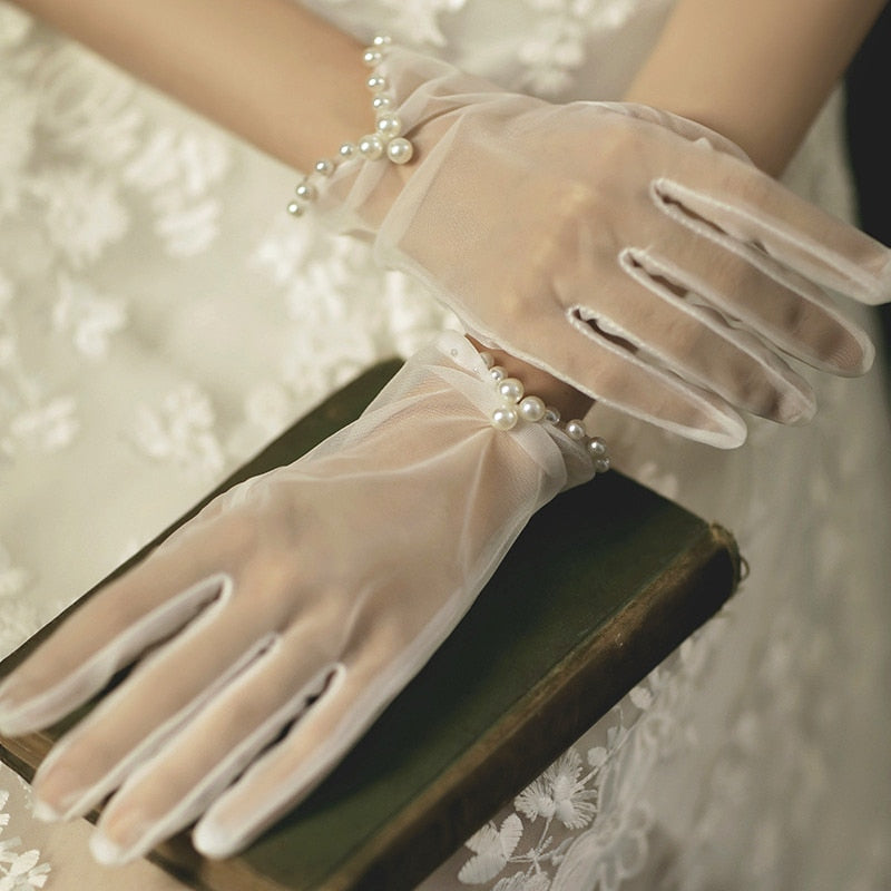 Brauthandschuhe, Brautkleid Accessoires, Hochzeits-Villa, Brautaccessoire, Hochzeitsaccessoire, Braut, Hochzeit, das gewisse etwas,  Handschuhe, Perlen, Vintage, Vintage Hochzeit, weiß