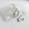 Floating Memories Medaillon, Floating Charms, Floating Medaillon, Hochzeitsmedaillon, Floating Memorys, Diamant Charms, Charmes, besonderes Geschenk, Erinnerung, persönliches Schmuckstück, schwebende Kette, schwebendes Medaillon, Hochzeit, Hochzeits-Villa, Hochzeitsgeschenk, Hochzeitsschmuck, Wedding Charms, Geburtsstein, Monatsstein