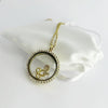 Floating Memories Medaillon, Floating Charms, Floating Medaillon, Hochzeitsmedaillon, Floating Memorys, Zahlen Charms, 123 Charmes, besonderes Geschenk, Erinnerung, persönliches Schmuckstück, schwebende Kette, schwebendes Medaillon, Hochzeit, Hochzeits-Villa, Hochzeitsgeschenk, Hochzeitsschmuck,