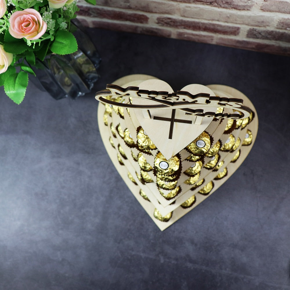 Schokoladenständer, Kuchendeko, Holzständer,  Hochzeitstorte deko, Wedding Cake, Herzen, Hochzeits-Villa, personalisierte Kuchendeko, Brautpaa Namen, Candy Bar, Pralinen Aufsteller, Dessert Etagere 