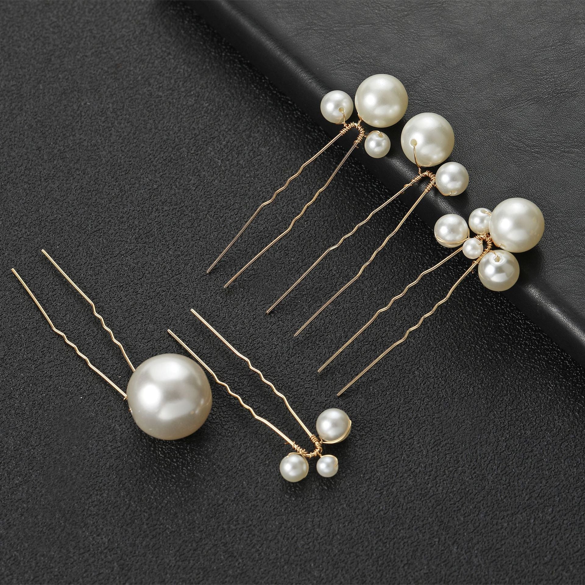 Brautschmuck, Haarschmuck, Hochzeitsfrisur, Haarspange Hochzeit, Perlen, Brauthaarschmuck, Schmuckkamm, Bobby, Flechtfrisur,  Haarnadeln, romantischer Haarschmuck, eleganter Haarschmuck, Haarrebe, Kopfschmuck, Blumenschmuck, Rosegold, Silber, Gold, Draht, lang, breit, Haarkette, Blütenranke, Hochzeits-Villa, Brautaccessoire, Hochzeits accessoire, Braut, Hochzeit, Strass, Perlen, Haarspange Hochzeit, Kristallsteinchen, 