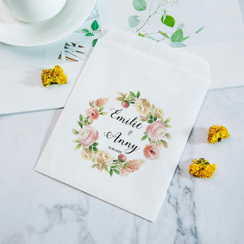 Streublumen Tüten, Blumentüten Hochzeit, Blüten Konfetti, personalisierte Blumentüten, Papiertüten, Candybar deko, Candy Bar, Hochzeit, Trauung, Blumenmädchen, Hochzeitsfeier, Auszug, Trockenblumen, Reis werfen, Blumen werfen, Hochzeits-Villa, Hochzeitsbox, Papiertaschen, Süßigkeitentüten, Gastgeschenk, 
