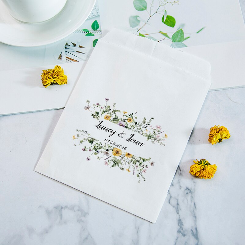 Streublumen Tüten, Blumentüten Hochzeit, Blüten Konfetti, personalisierte Blumentüten, Papiertüten, Candybar deko, Candy Bar, Hochzeit, Trauung, Blumenmädchen, Hochzeitsfeier, Auszug, Trockenblumen, Reis werfen, Blumen werfen, Hochzeits-Villa, Hochzeitsbox, Papiertaschen, Süßigkeitentüten, Gastgeschenk, 
