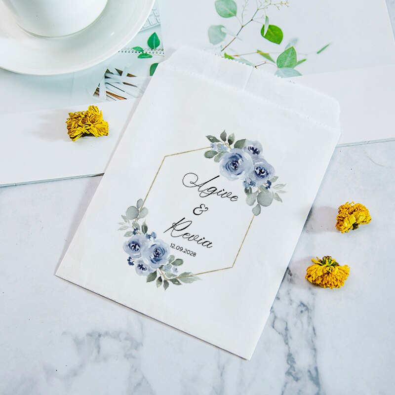 Streublumen Tüten, Blumentüten Hochzeit, Blüten Konfetti, personalisierte Blumentüten, Papiertüten, Candybar deko, Candy Bar, Hochzeit, Trauung, Blumenmädchen, Hochzeitsfeier, Auszug, Trockenblumen, Reis werfen, Blumen werfen, Hochzeits-Villa, Hochzeitsbox, Papiertaschen, Süßigkeitentüten, Gastgeschenk, 