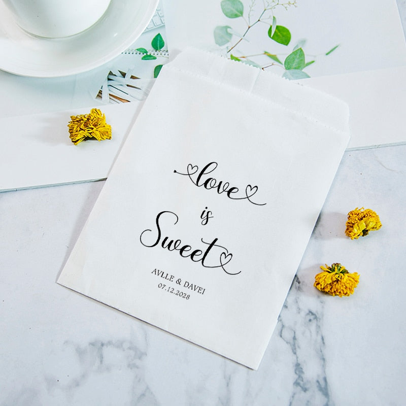 Streublumen Tüten, Blumentüten Hochzeit, Blüten Konfetti, personalisierte Blumentüten, Papiertüten, Candybar deko, Candy Bar, Hochzeit, Trauung, Blumenmädchen, Hochzeitsfeier, Auszug, Trockenblumen, Reis werfen, Blumen werfen, Hochzeits-Villa, Hochzeitsbox, Papiertaschen, Süßigkeitentüten, Gastgeschenk, 