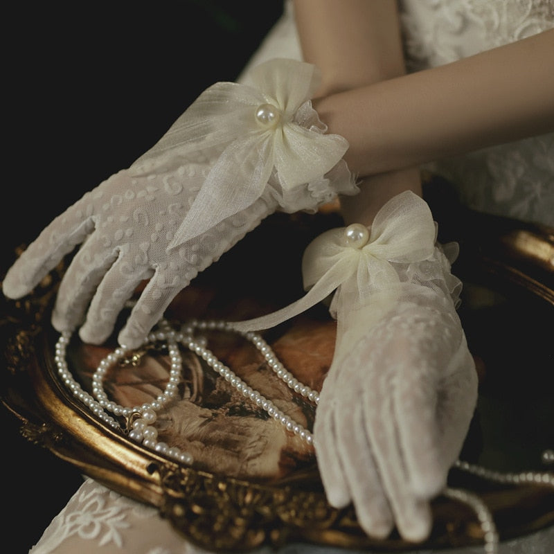 Brauthandschuhe, Brautkleid Accessoires, Hochzeits-Villa, Brautaccessoire, Hochzeitsaccessoire, Braut, Hochzeit, das gewisse etwas,  Handschuhe, Perlen, Vintage, Vintage Hochzeit, weiß