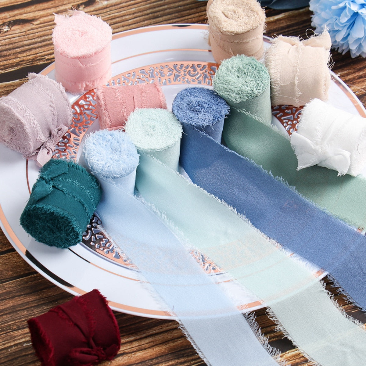 Seidenbänder,Chiffon Band, ausgefranste Bänder, Schleifen, Seide, Hochzeitsschleife, Blaues Band, Bänder für Einladungskarten, Dekobans, Dekoschleife, Stuhlschleife, Satinbnd, Geschenkband, Fransenband, Geschenkverpackung, Hochzeitsband, Mauve Band, Petroll Band, Hhochzeits-Villa, Dekoration,  Save the Date, Hochzeitseinladung.