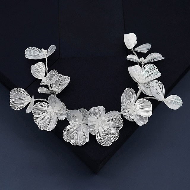 Brautschmuck, Haarschmuck, Hochzeitsfrisur, Haarspange Hochzeit, Perlen, Brauthaarschmuck, Schmuckkamm, Haarranke, Flechtfrisur,  Haarnadeln, romantischer Haarschmuck, eleganter Haarschmuck, Haarrebe, Kopfschmuck, Blumenschmuck, Rosegold, Silber, Gold, Draht, lang, breit, Haarkette, Blütenranke, Hochzeits-Villa, Brautaccessoire, Hochzeits accessoire, Braut, Hochzeit