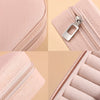 bedruckte Tasche,S chmuck tasche, Brautjungferngeschenk, Kosmetiktasche, Name bestickt, JGA, Geschenk Brautjungfern, Geschenk Blumenmädchen, Geschenk Trauzeugin, Geschenk für beste Freundin, personalisierte Tasche, personalisierte Schminktasche, Brautaccessoire, Hochzeit, Hochzeits-Villa, Ledertasche, bestickte Kosmetiktasche, rosa, rot, lila, schwarz, weiß, orange, blau, grün, wedding, geschenke,