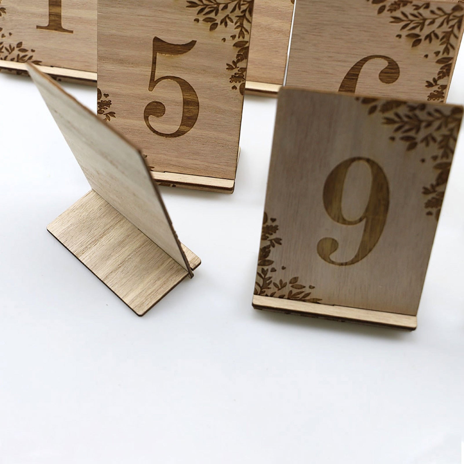 Tischnummern, Hochzeitsdeko, Hochzeitstisch, Table number, Sitzordnung, Hochzeit, Tischdeko, Tischnummer Holz,  Tischschild, Hochzeits-Villa, romantisch, Florale Hochzeitsdeko, Romantische Hochzeitsdekoration, Holz, Hochzeitstisch, Tischdeko, Hochzeitsvilla, 1-10,